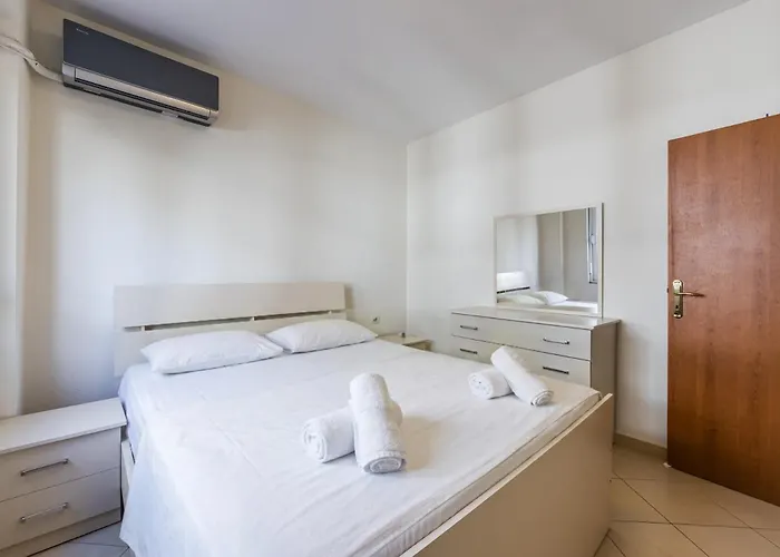 Bright Sunny By Pikhost * Sarandë